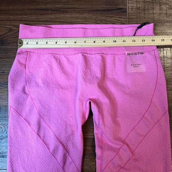 NVGTN Bubble Gum Pink‎ Figure Seamless Leggings Womens XL Activewear Gym Workout - Picture 4 of 8